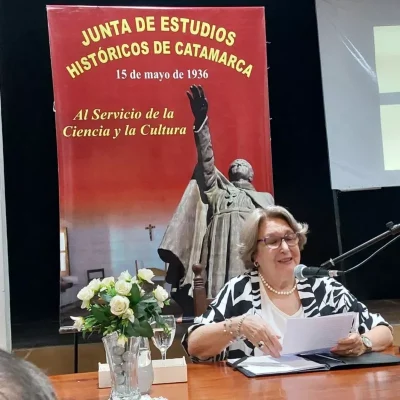Reconocimiento a Magister Gabriela de la Orden